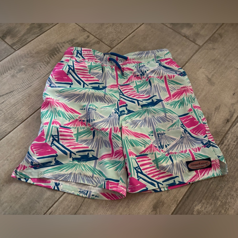 Vineyard Vines Kids Tropical Print Swim Trunks